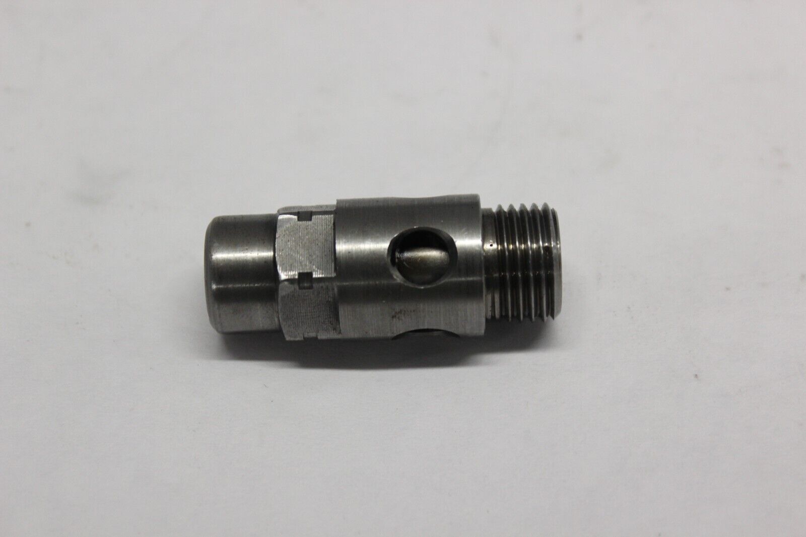 OIL RELIEF VALVE 16440-33E00 1999 GSX R600