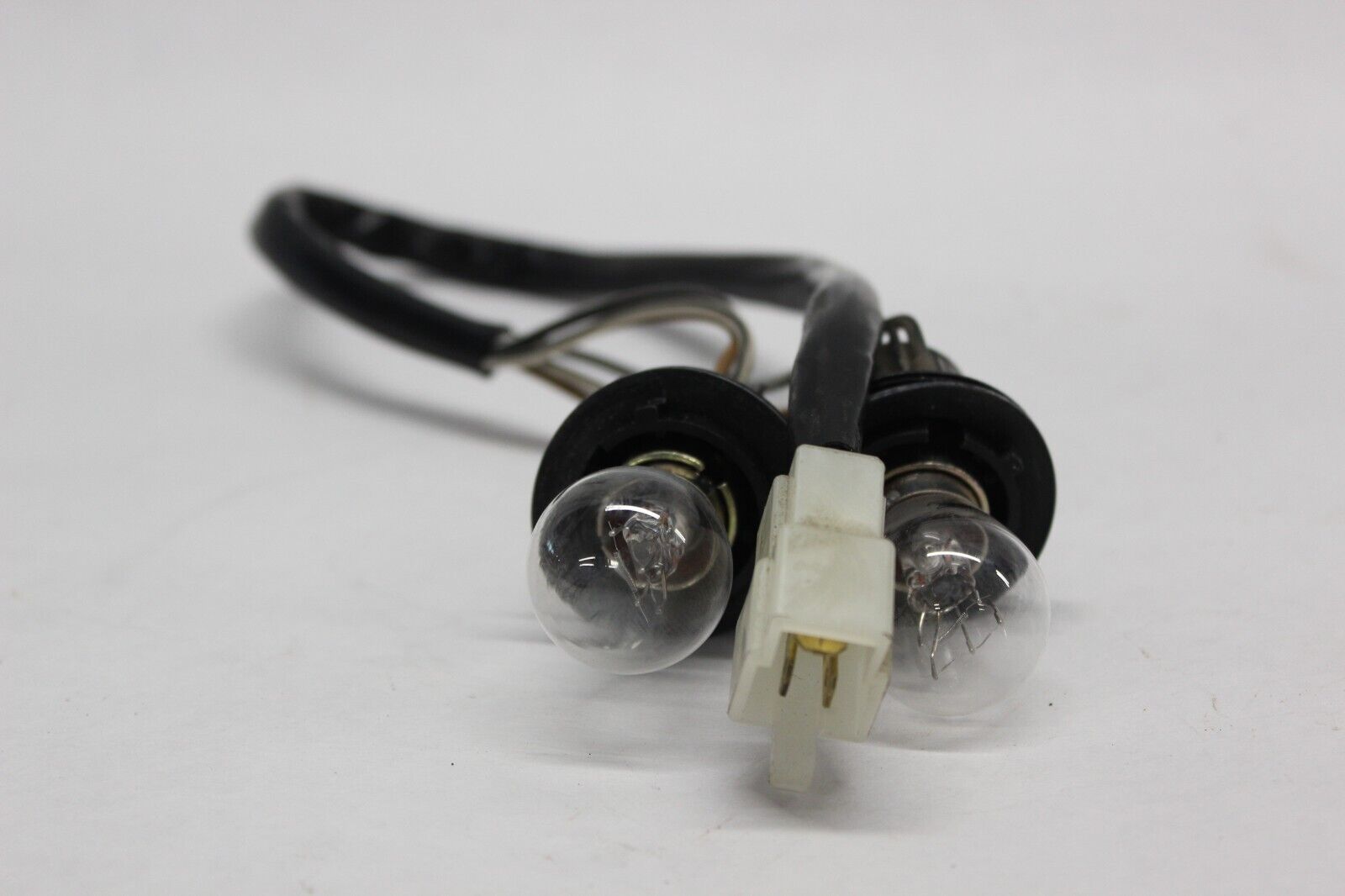 Socket & Cord Assy 35718-33E00 1999 Suzuki GSX-R600