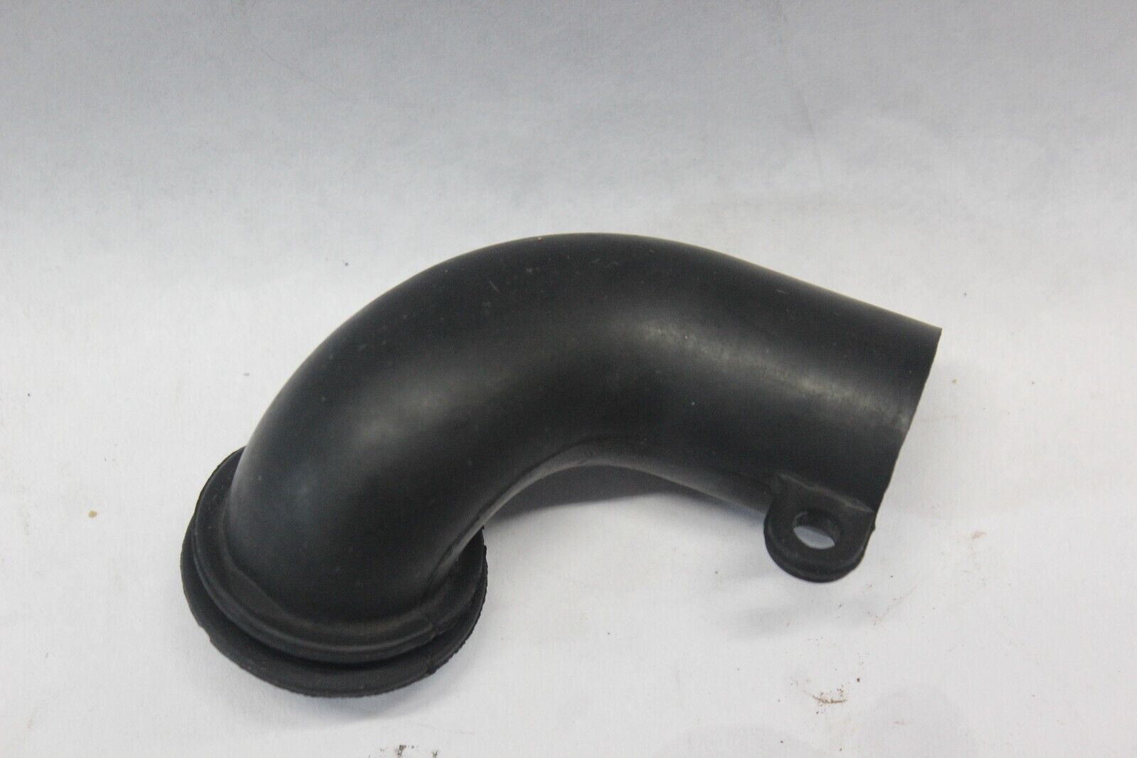 AIR CLEANER INLET TUBE 13891-41F00 2003 VL800 VOLUSIA