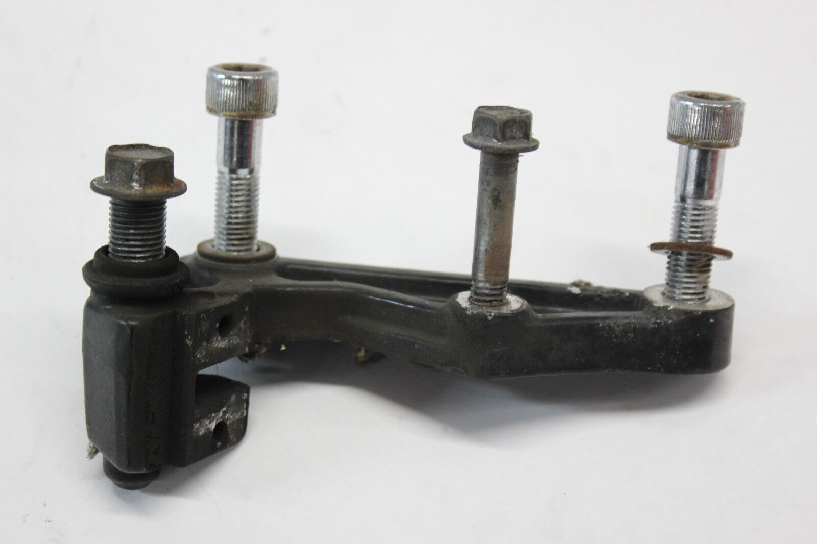 Front Caliper Bracket Right 45210-MA5-006 1984 Honda VF700C