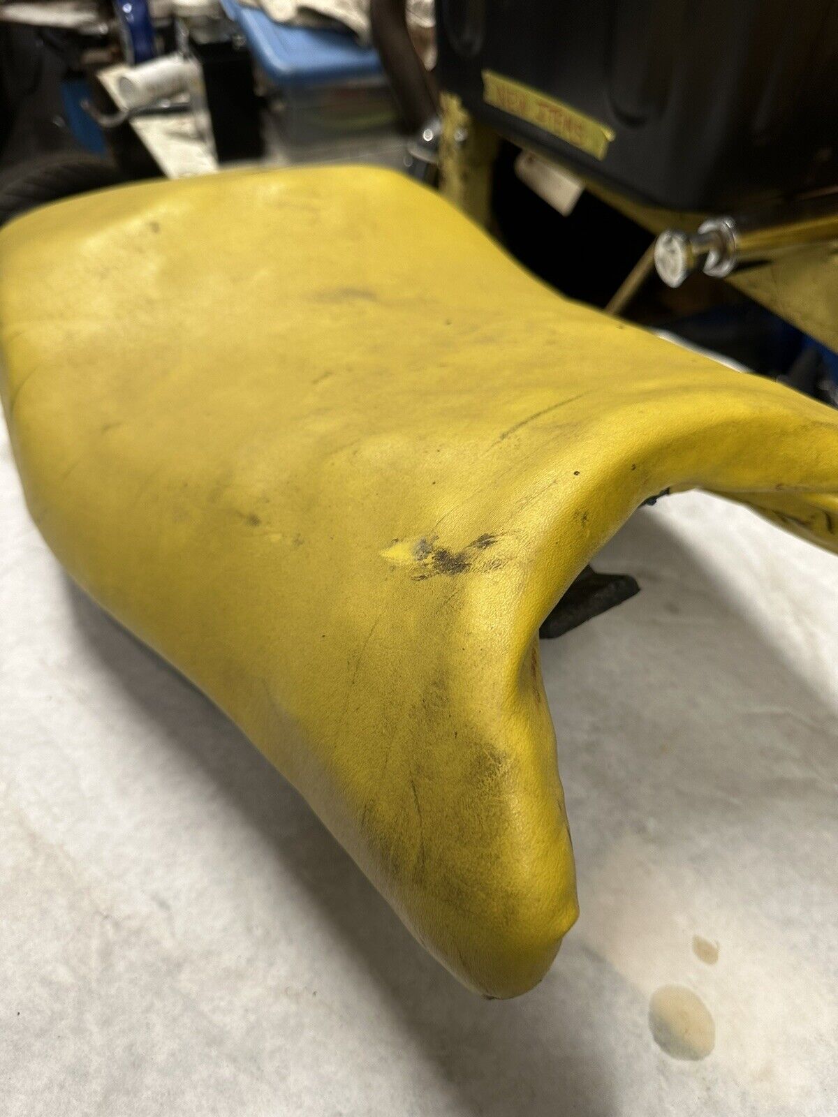 SEAT ASSY., DOUBLE 1997 Honda CBR600F3 77200-MAL-A00