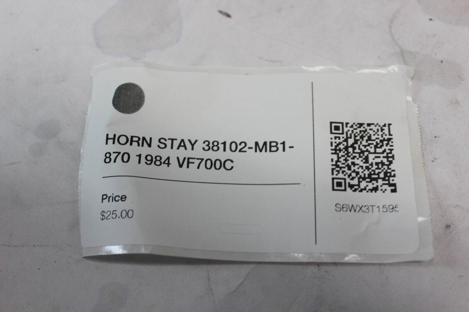 HORN STAY 38102-MB1-870 1984 Honda VF700C