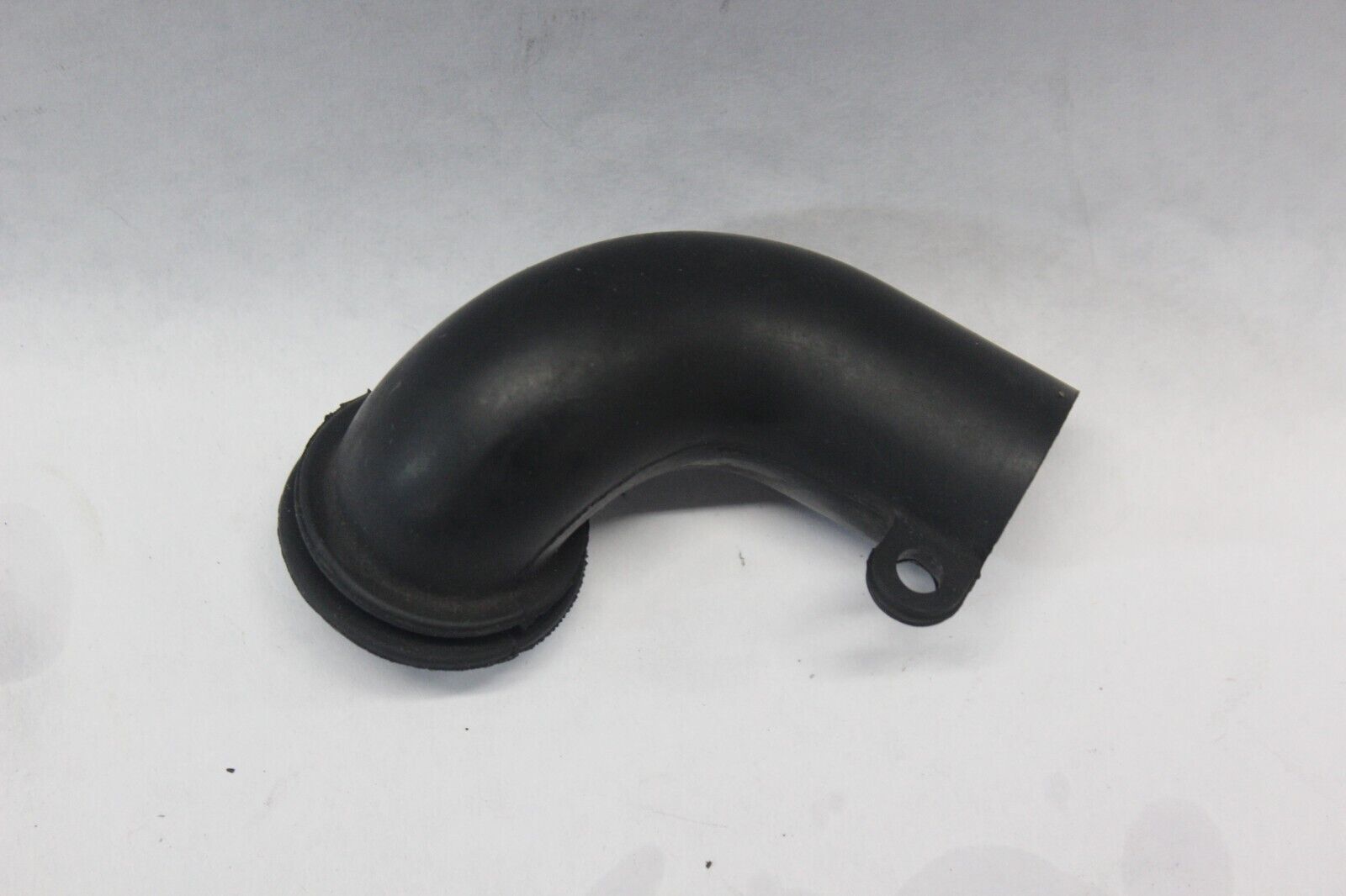 AIR CLEANER INLET TUBE 13891-41F00 2003 VL800 VOLUSIA