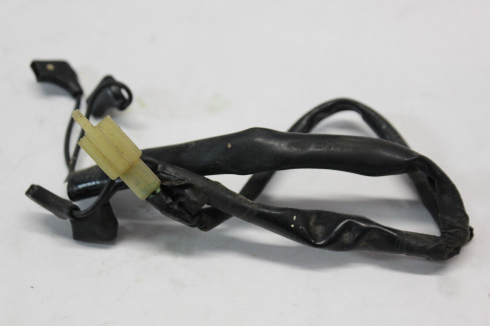 HORN SUB-HARNESS 32106-MB4-000 1984 Honda VF700C