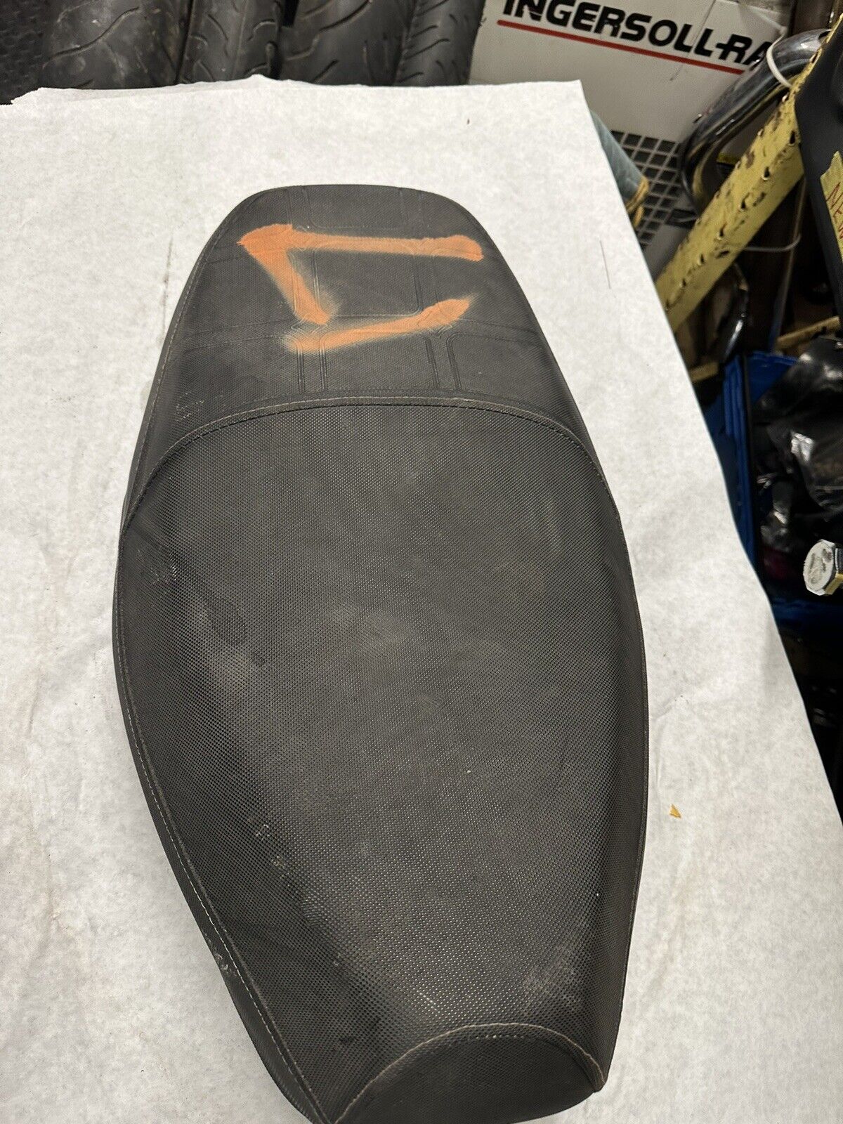 SEAT ASSY. 2001 Suzuki Bandit GSF1200S 45100-31F11-BH4