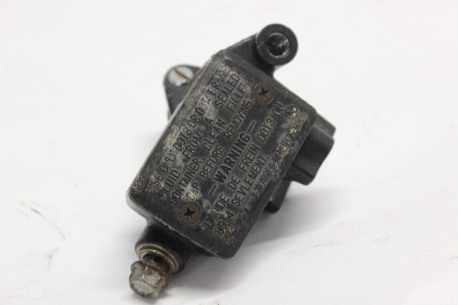 FRONT BRAKE MASTER CYLINDER ASSY(PARTS ONLY) 45500-ME9-772 1984 Honda VF700C