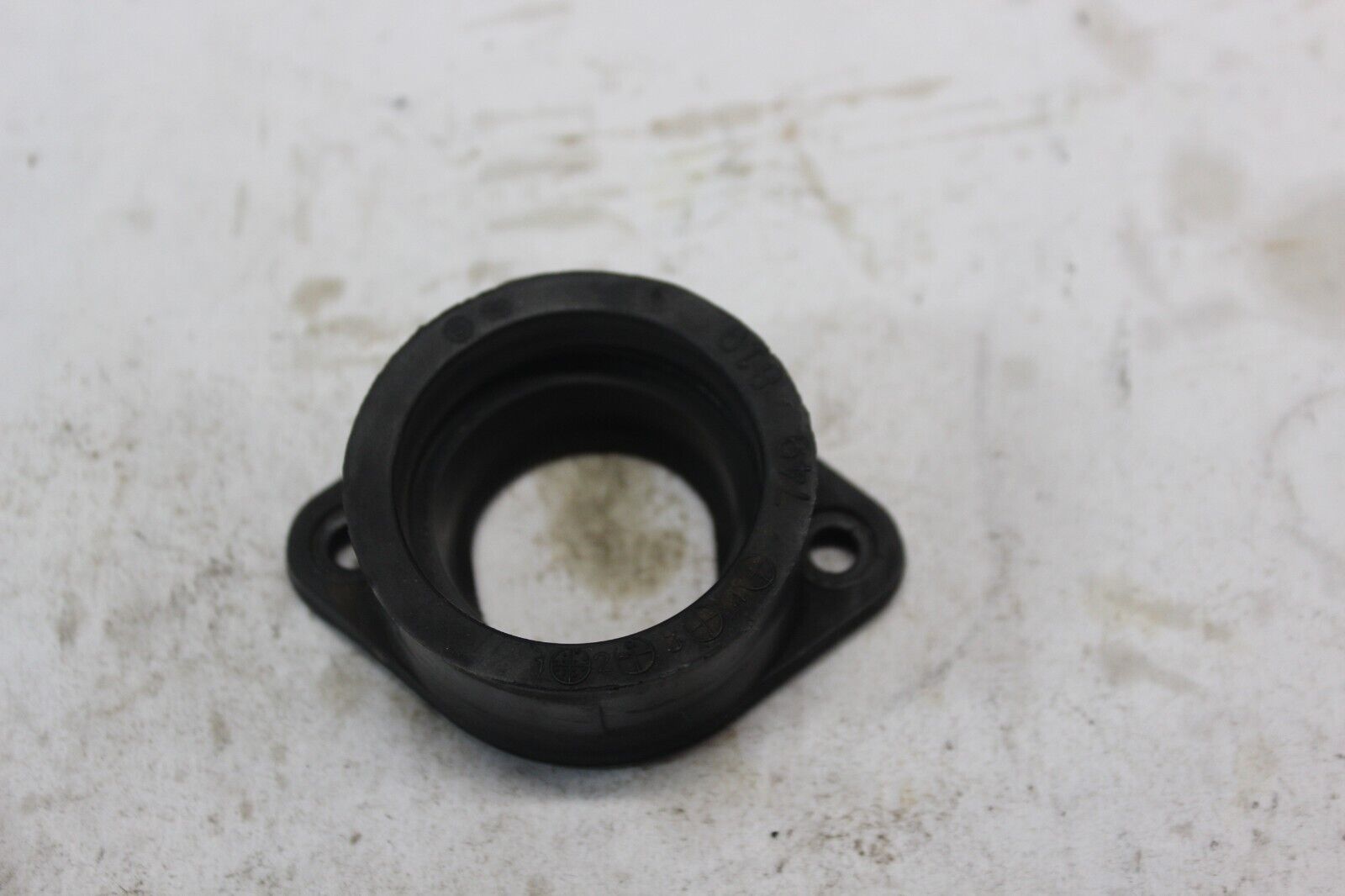CARB HOLDER 16065-1132 1982 KZ750N SPECTRE
