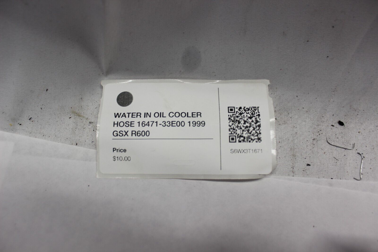 WATER IN OIL COOLER HOSE 16471-33E00 1999 GSX R600