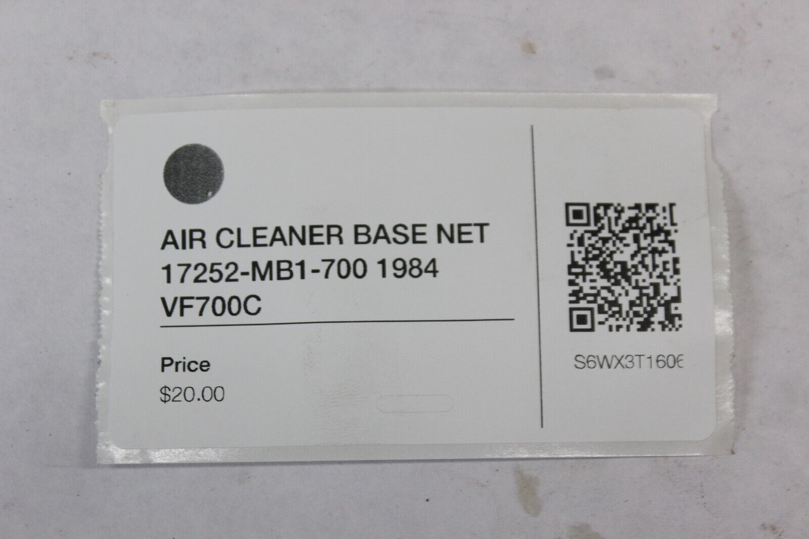 AIR CLEANER BASE NET 17252-MB1-700 1984 Honda VF700C