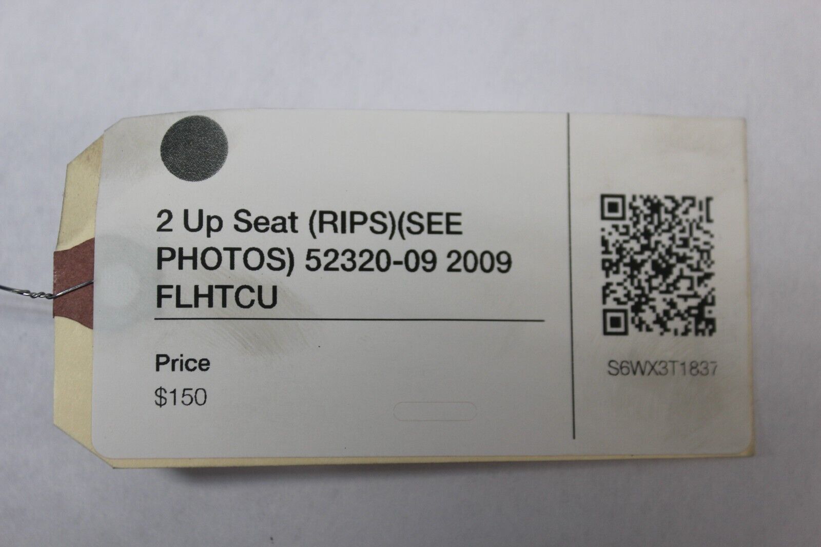 2 Up Seat (RIPS)(SEE PHOTOS) 52320-09 2009 Harley Davidson FLHTCU