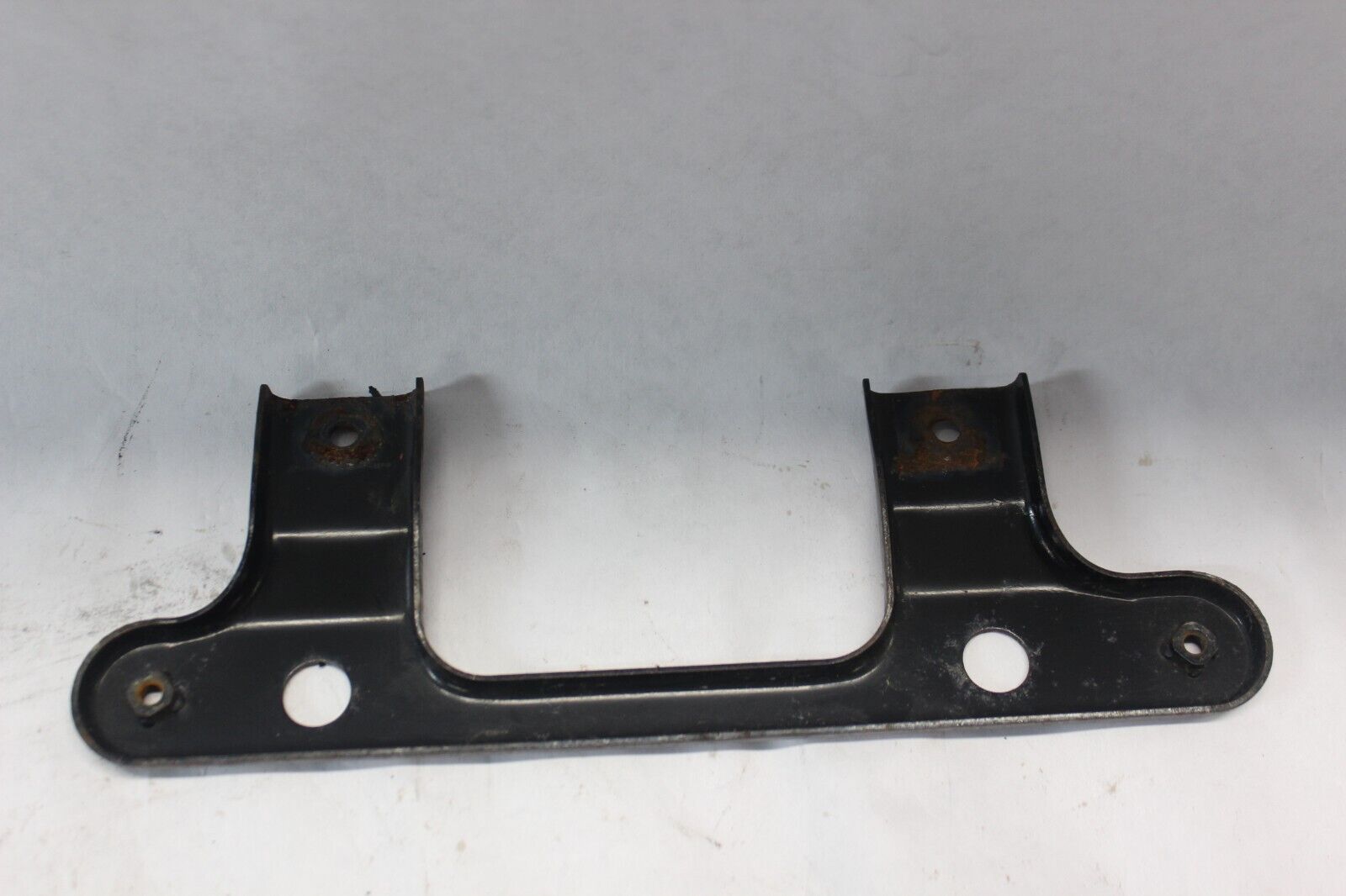FRONT FOOTBOARD BRACKET RIGHT 43510-10G00 2006 BURGMAN AN650K6