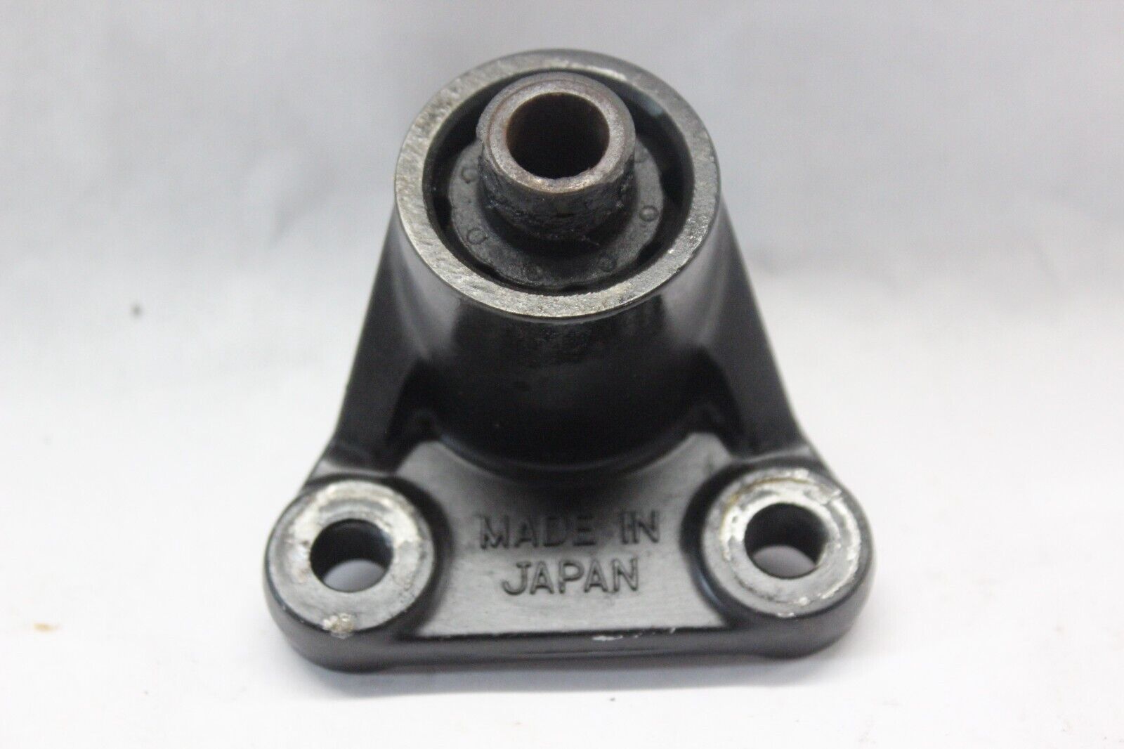 FRONT ENGINE BRACKET 32029-1194 1982 Kawasaki Spectre KZ750N