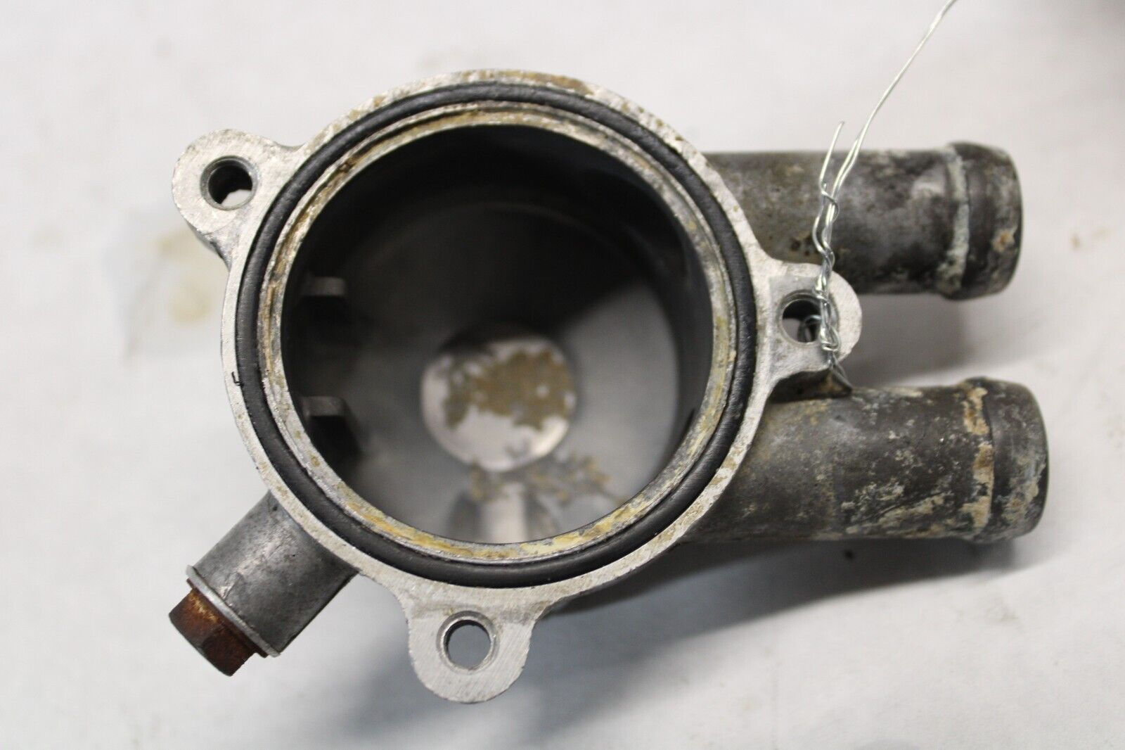 THERMOSTAT CASE 19311-ME9-000 1983 Honda VT750C Shadow