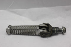 FRONT FOOTREST ASSY RIGHT 43531-33D01 1999 Suzuki GSX-R600