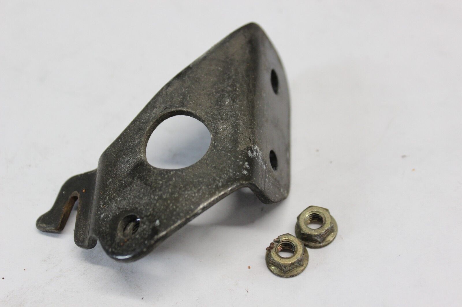 Seat Lock Plate Right 77102-MB1-870 1984 Honda VF700C