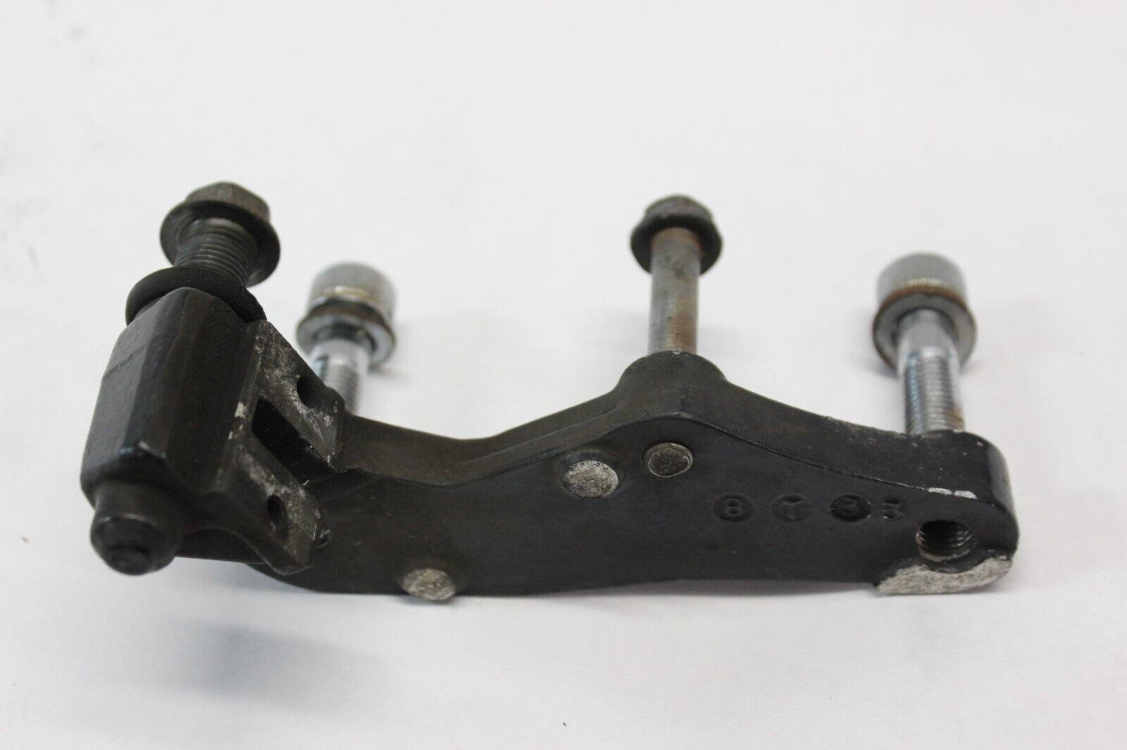 Front Caliper Bracket Right 45210-MA5-006 1984 Honda VF700C