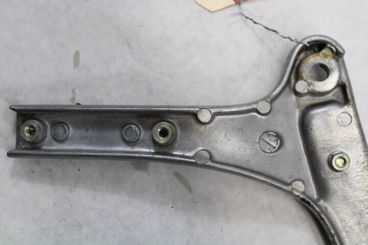 Grab Rail Bracket Right 77330-MB1-700 1983 Honda VF750