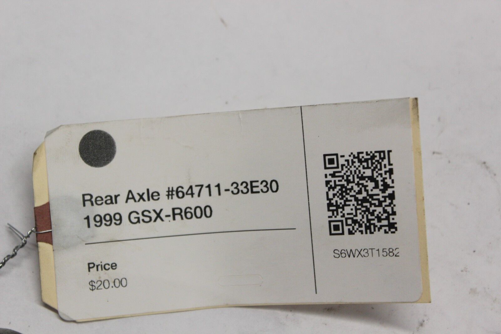 Rear Axle #64711-33E30 1999 Suzuki GSX-R600