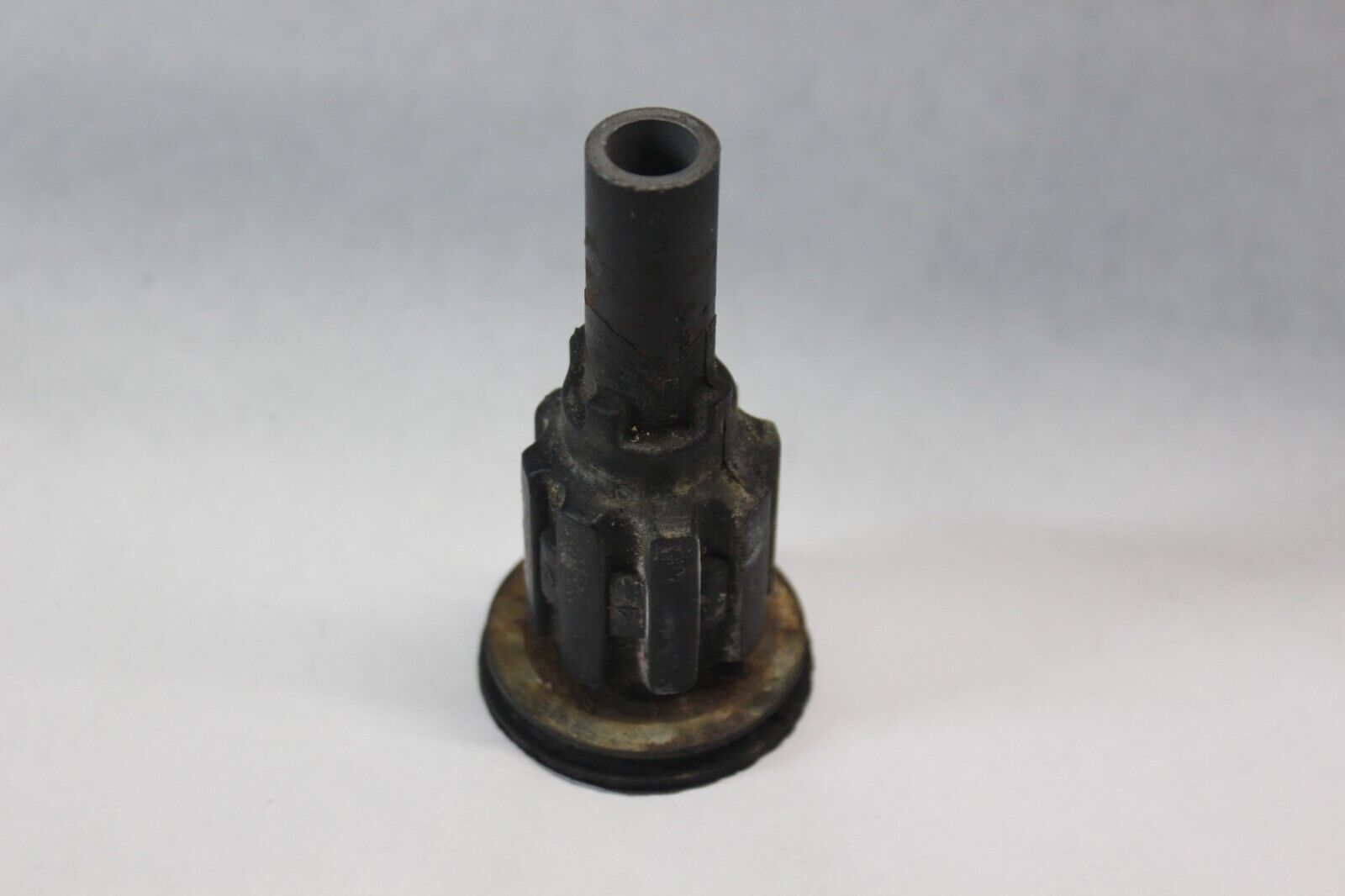 ENGINE MOUNTING BUSHING 11652-10G00 2006 BURGMAN AN650K6