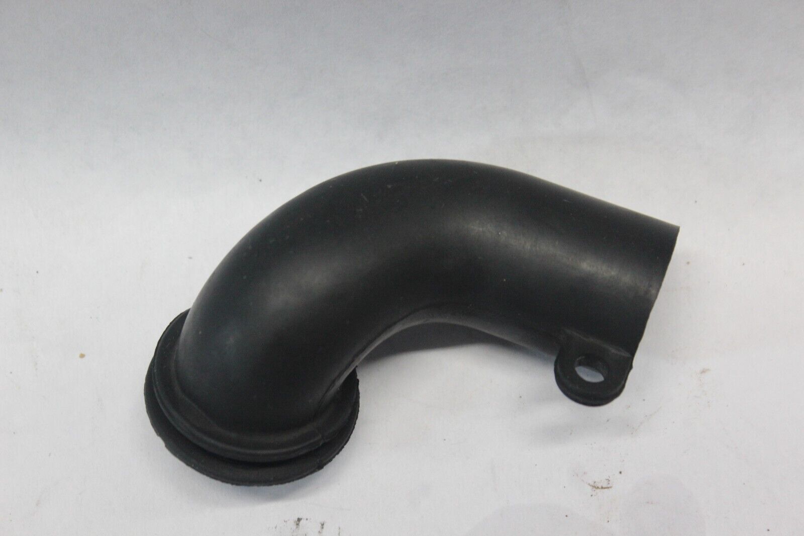 AIR CLEANER INLET TUBE 13891-41F00 2003 VL800 VOLUSIA