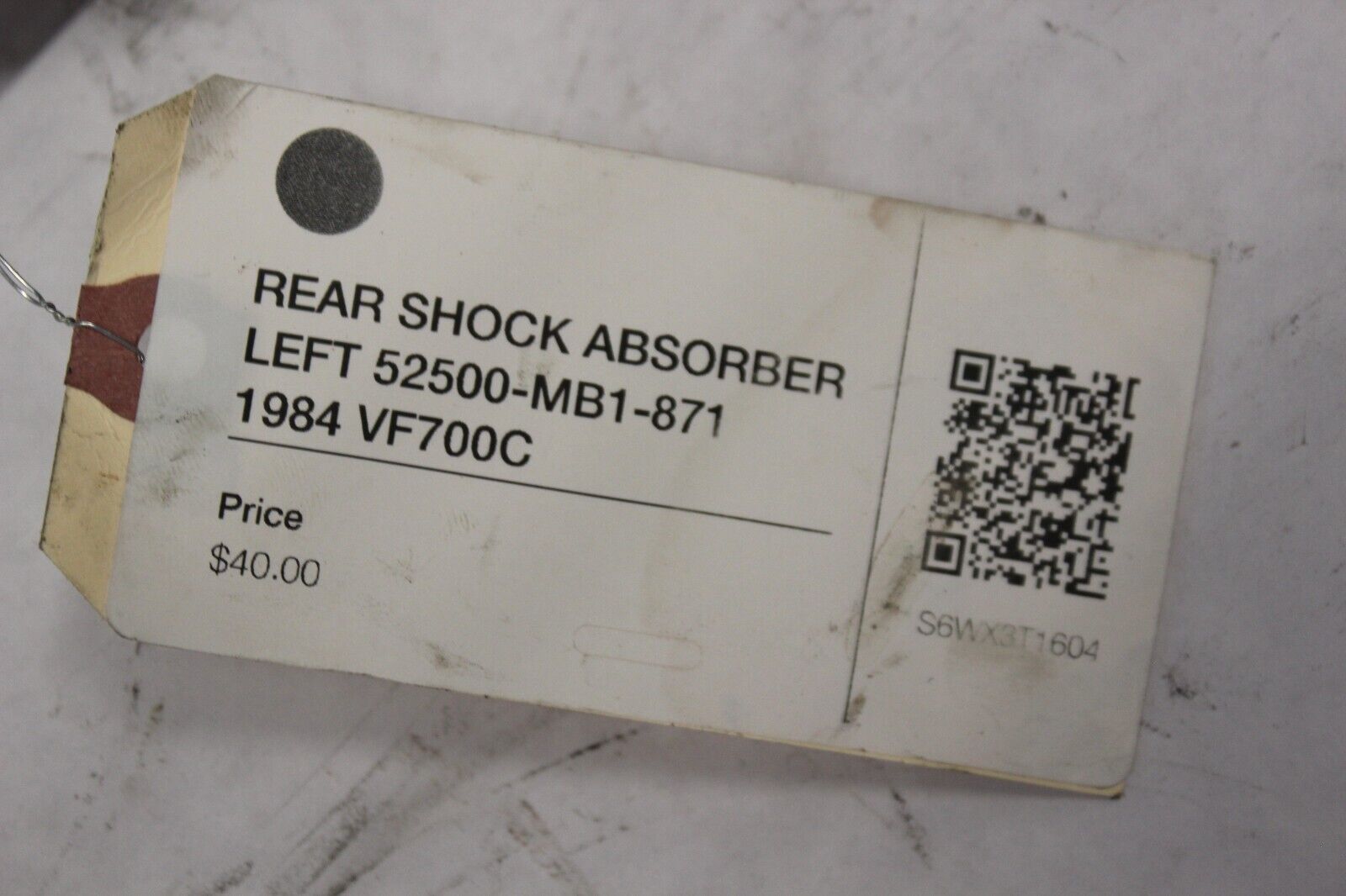 REAR SHOCK ABSORBER LEFT 52500-MB1-871 1984 Honda VF700C