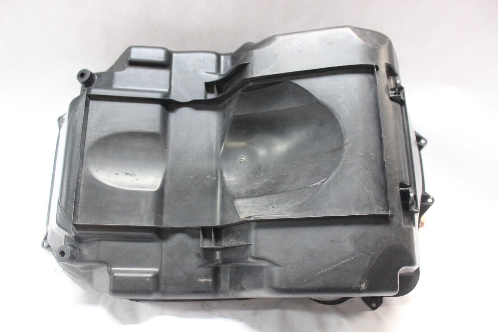 HELMET LOWER BOX 92211-10G10 2006 BURGMAN AN650K6