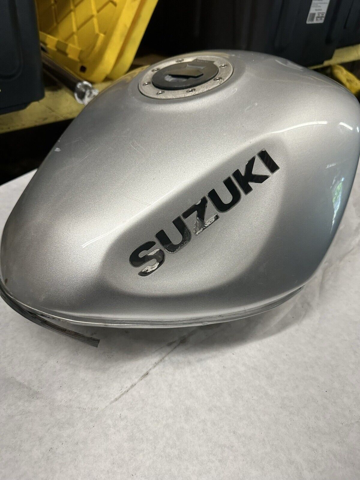 Fuel Gas Tank 2001 Suzuki Bandit GSF1200S 44100-31F30-YD8