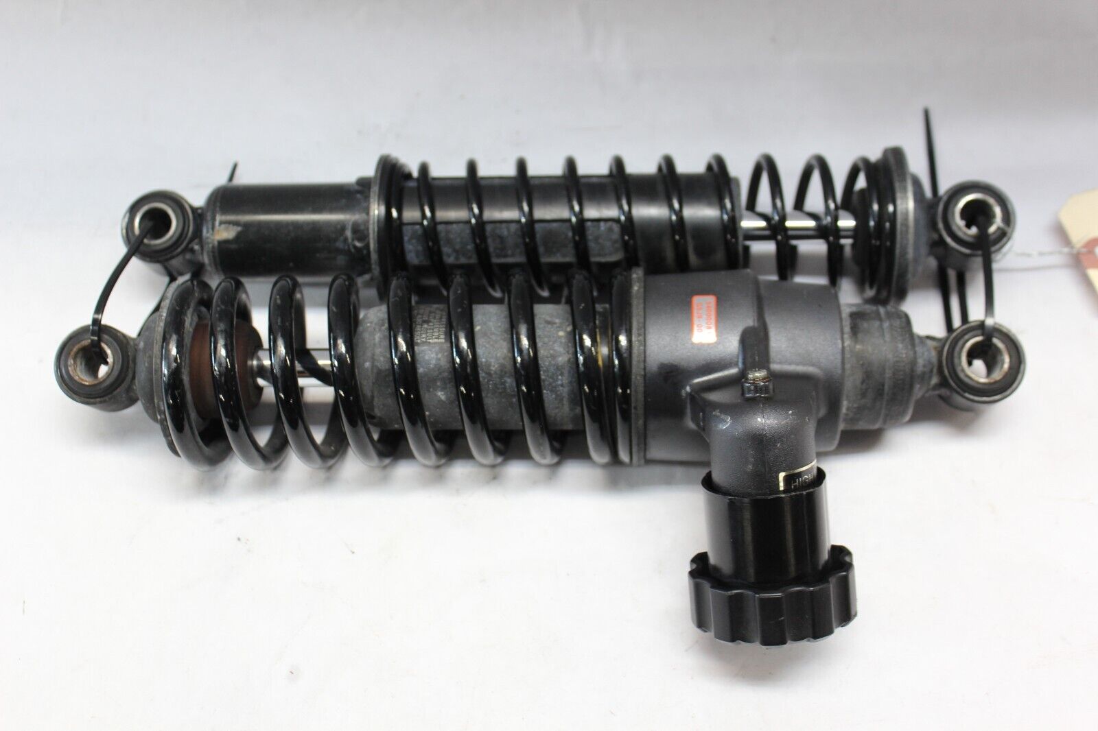 Low Profile Rear Shocks #54000081 L,#54000082 R 2009 Harley Davidson FLHTCU