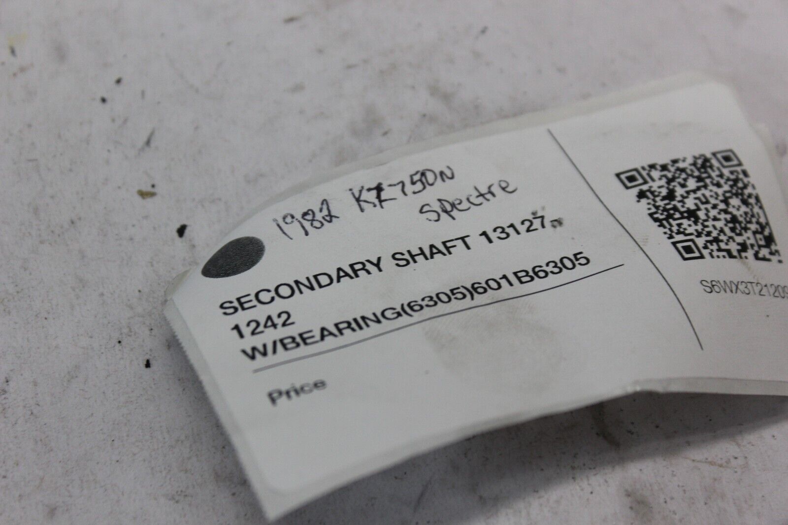 SECONDARY SHAFT 13127-1242 W/BEARING 601B6305 1982 KZ750N SPECTRE