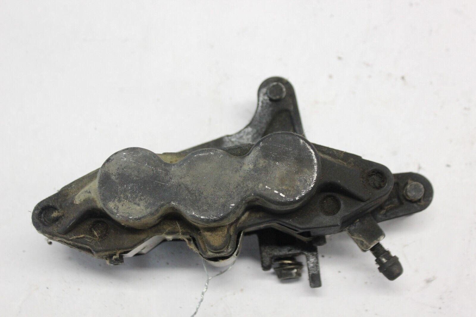 Front Caliper RH #59100-33E30-999 2001 GSF1200 SUZUKI BANDIT