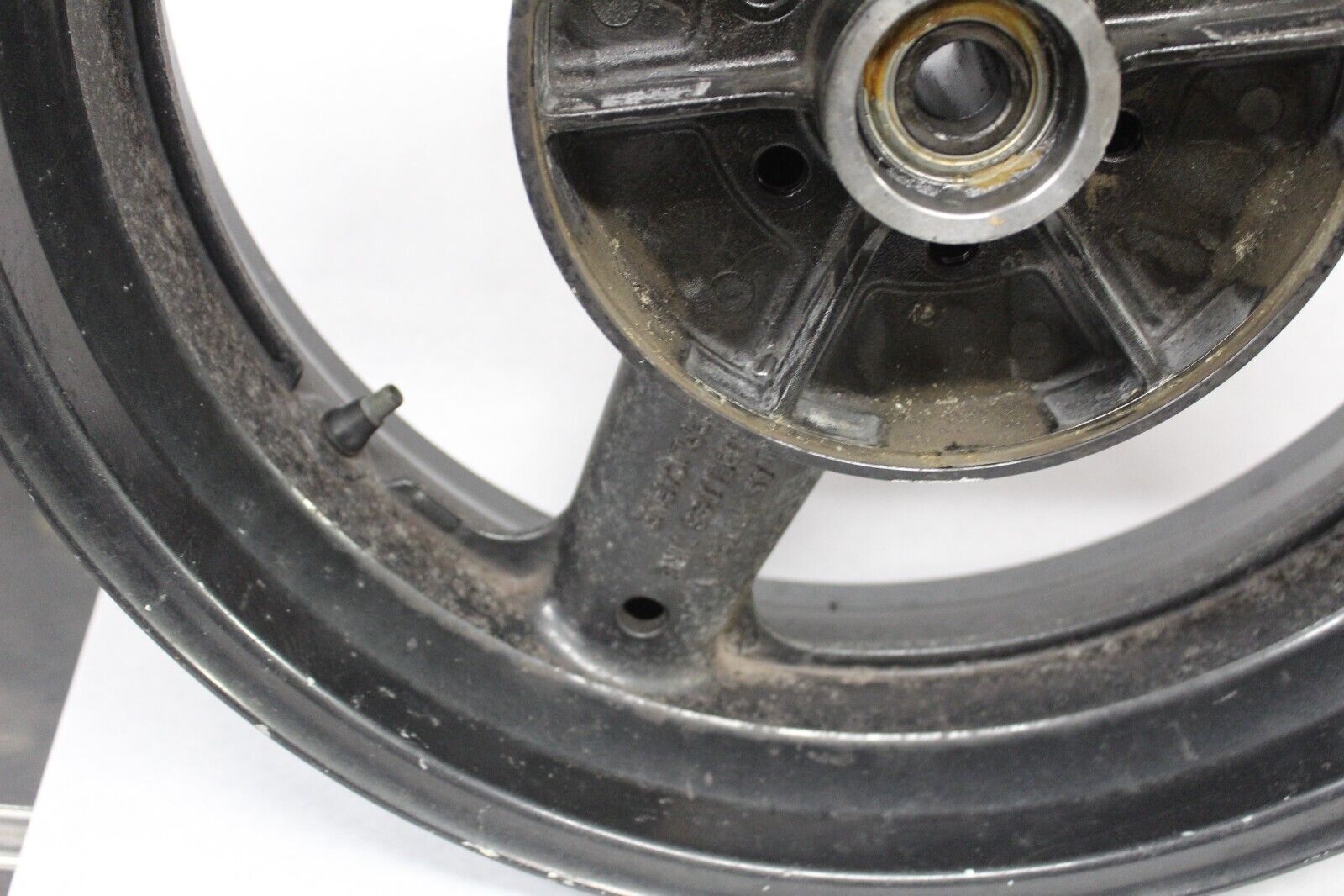 Rear Wheel 17" X 5.5" 2001 Suzuki Bandit 64111-17E11-35W