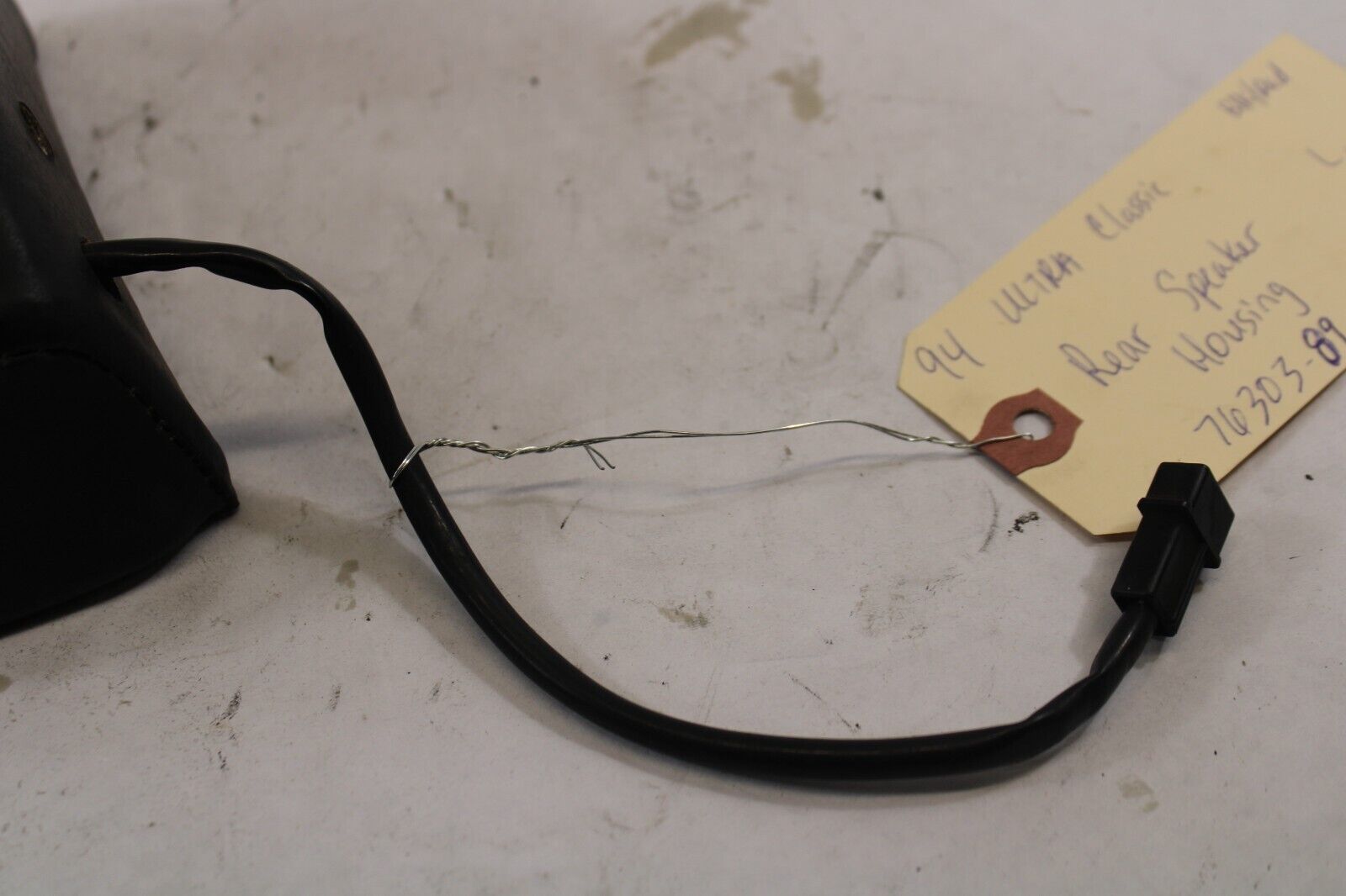 Rear Speaker Housing Left 76303-89 1994 Harley Davidson Ultra Classic