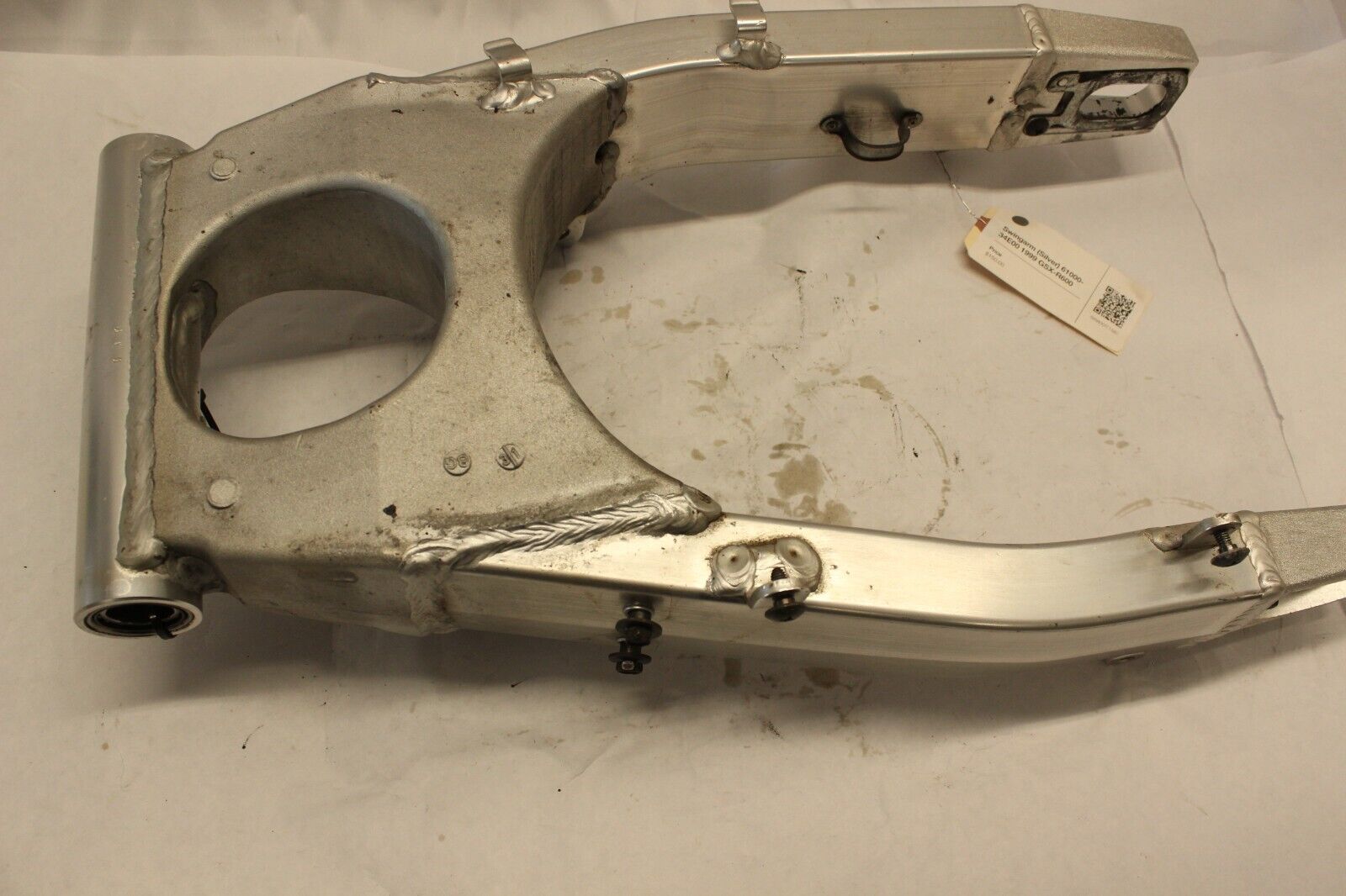 Swingarm (Silver) 61000-34E00 1999 Suzuki GSX-R600