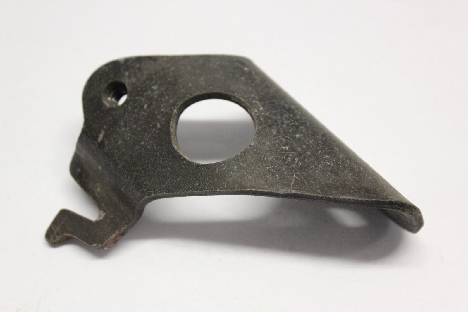 Seat Lock Plate Left 77103-MB1-870 1984 Honda VF700C