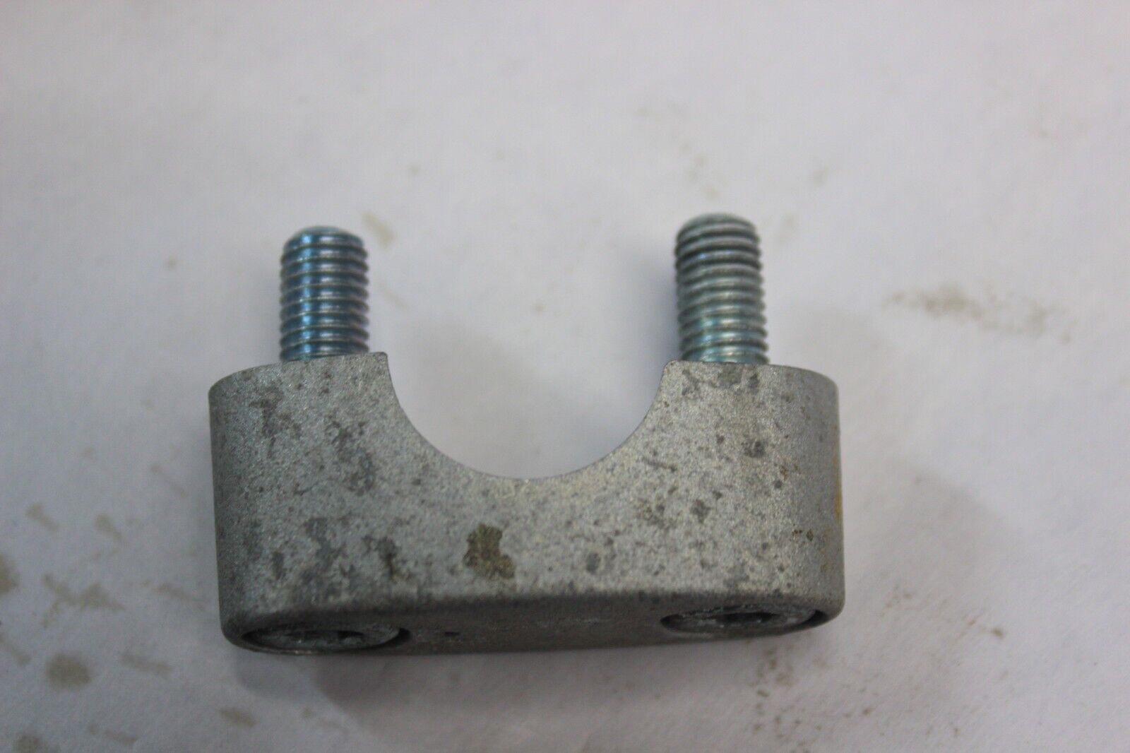 HANDLEBAR HOLDER 56211-10G00 2006 BURGMAN AN650K6