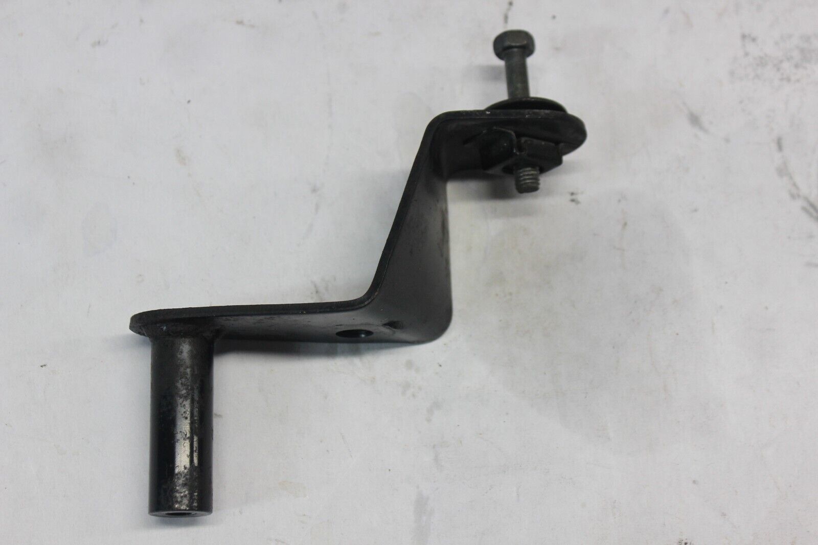 FRONT MUFFLER BRACKET 14410-10G00 2006 BURGMAN AN650K6