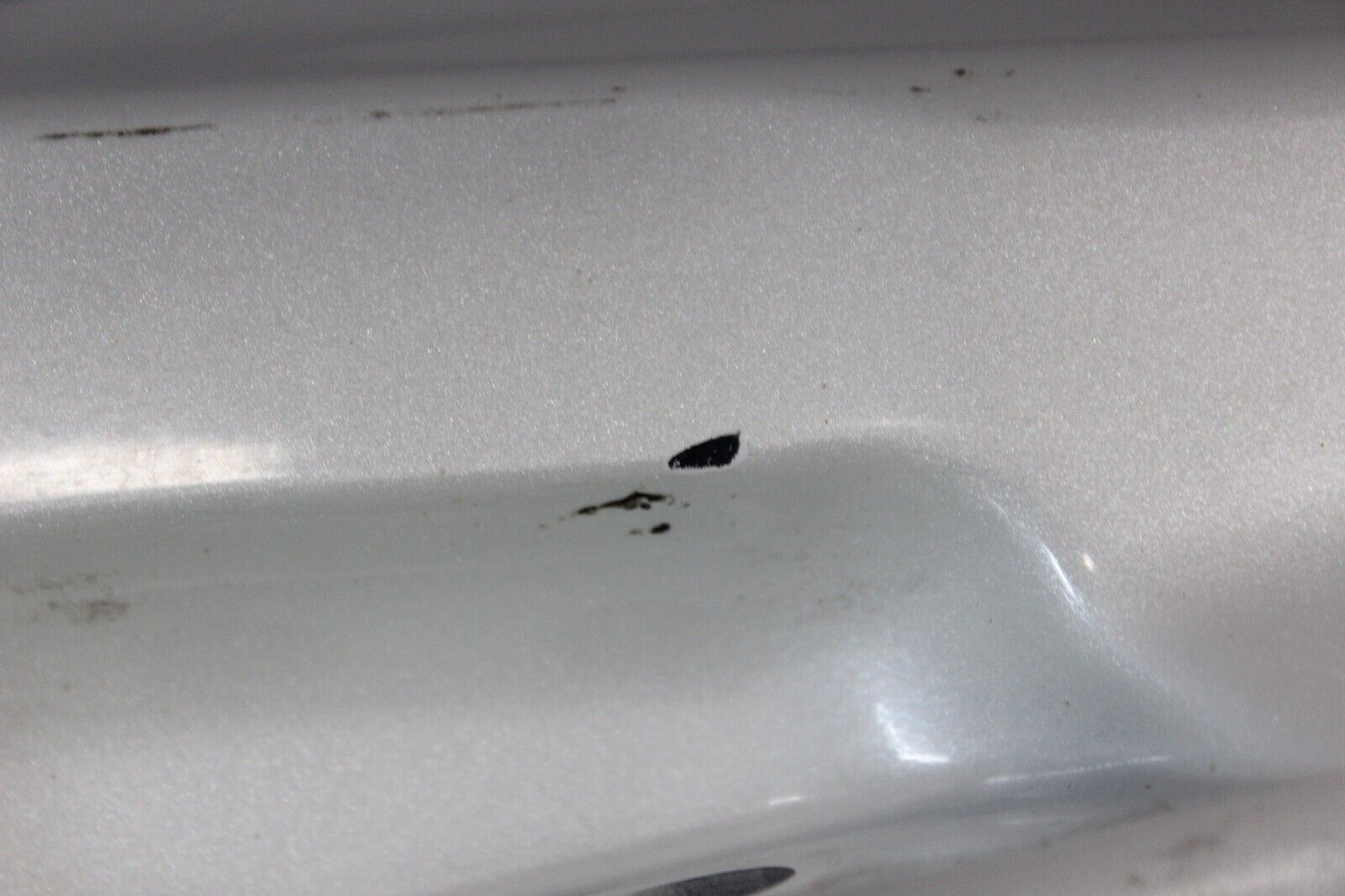 LEFT SIDE COVER (WHITE) 47211-10G31-YC3 2006 BURGMAN AN650K6