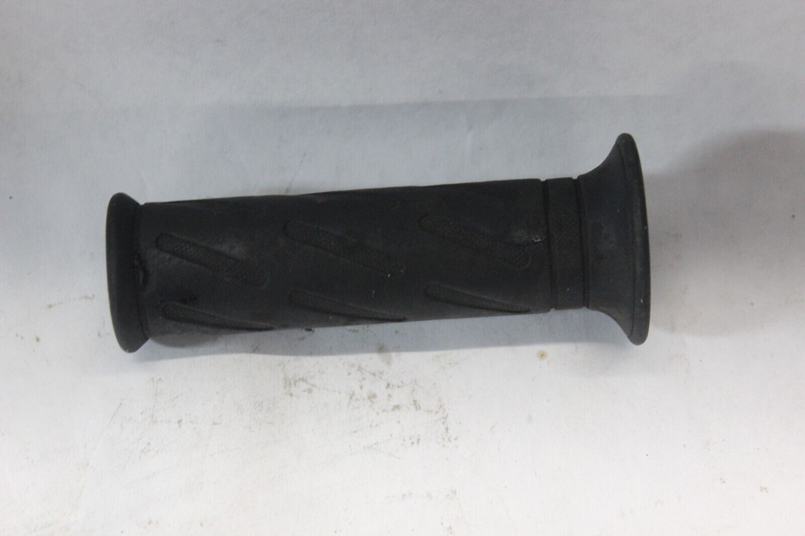 LEFT GRIP 57211-22D01 2006 BURGMAN AN650K6