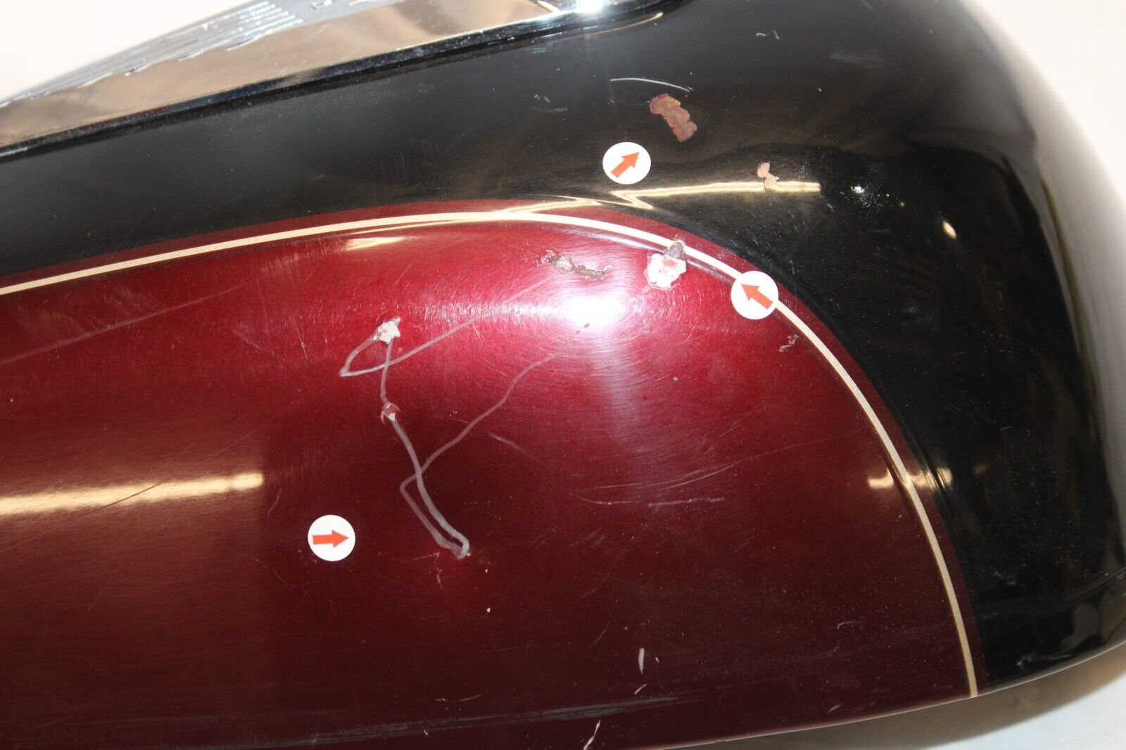 UPPER LEFT SIDE COVER 2000 Suzuki Intruder VL1500 47900-10F10-BU7