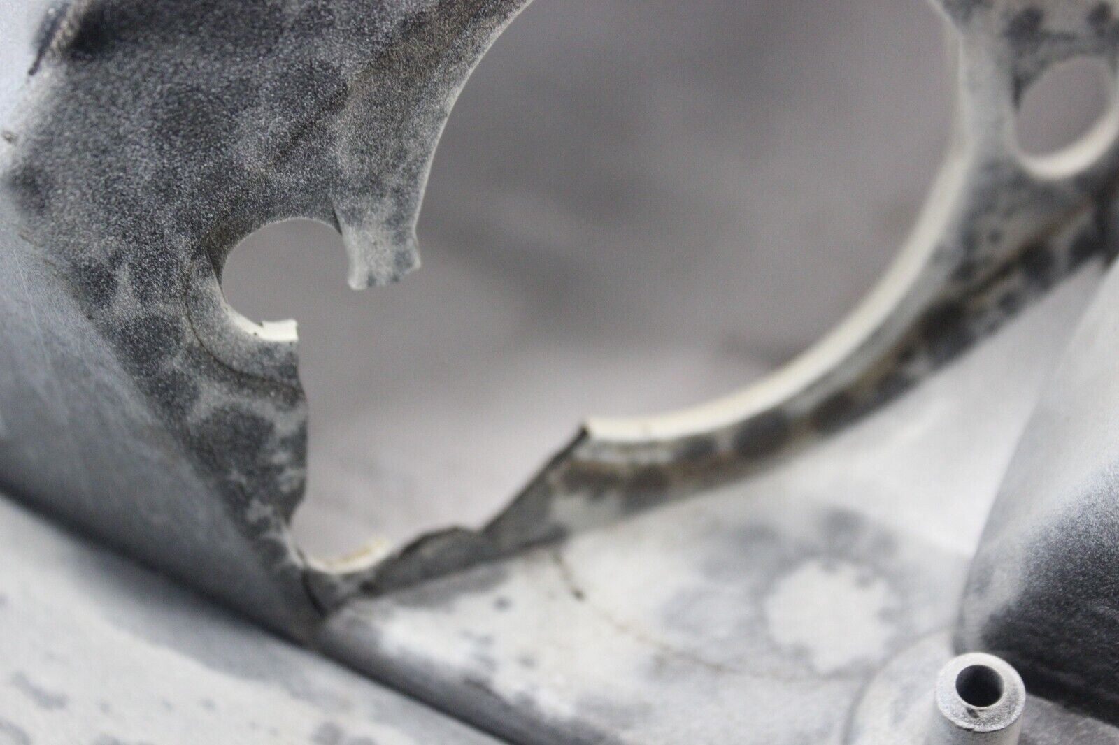 LEFT SIDE COVER (WHITE) 47211-10G31-YC3 2006 BURGMAN AN650K6