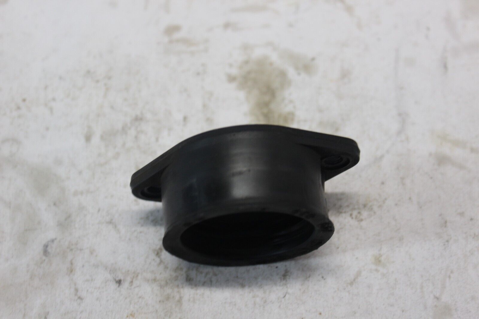 CARB HOLDER 16065-1132 1982 KZ750N SPECTRE