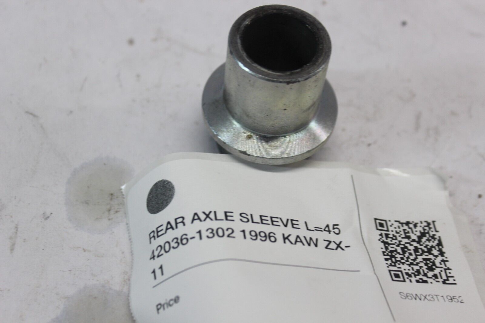 REAR AXLE SLEEVE L=45 42036-1302 1996 KAW ZX-11