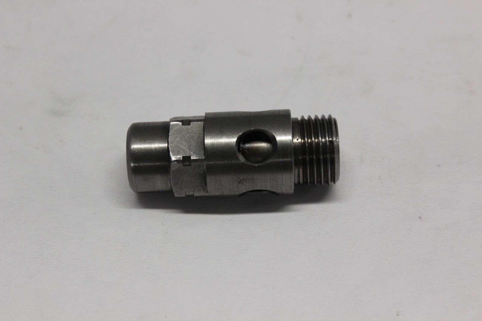 OIL RELIEF VALVE 16440-33E00 1999 GSX R600