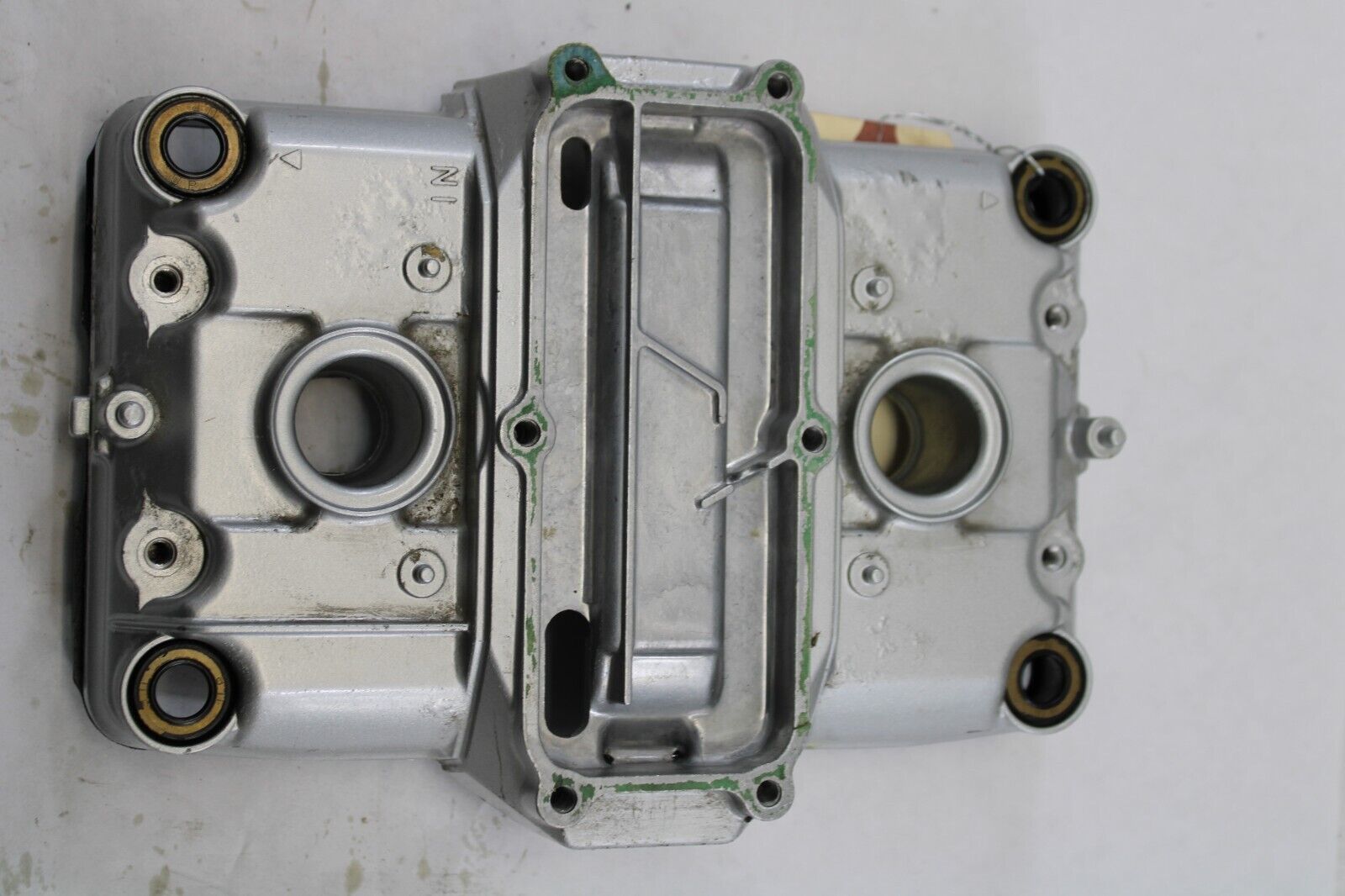 Rear Cylinder Head Cover w/Gasket 12321-MZ5-306 1997 Honda Magna VF750