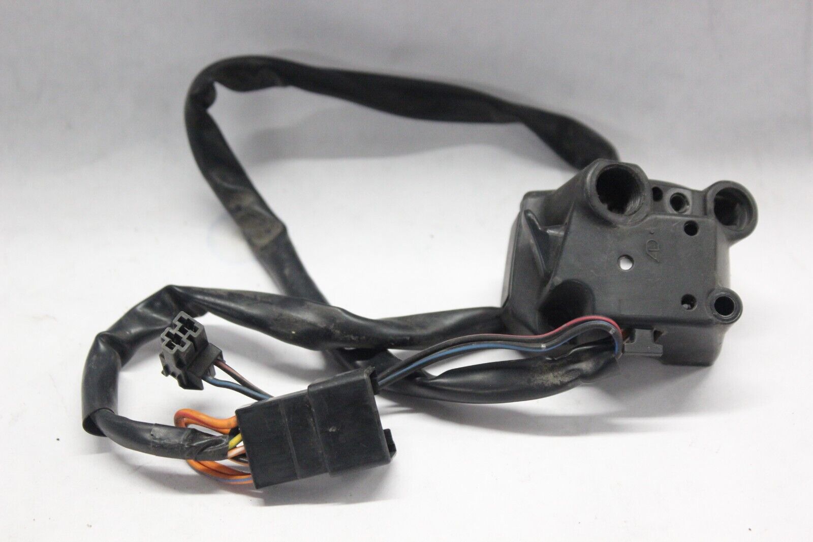 HANDLE SWITCH ASSY RIGHT (FOR PARTS ONLY) 37200-27E31 2001 GSF1200 SUZUKI BANDIT
