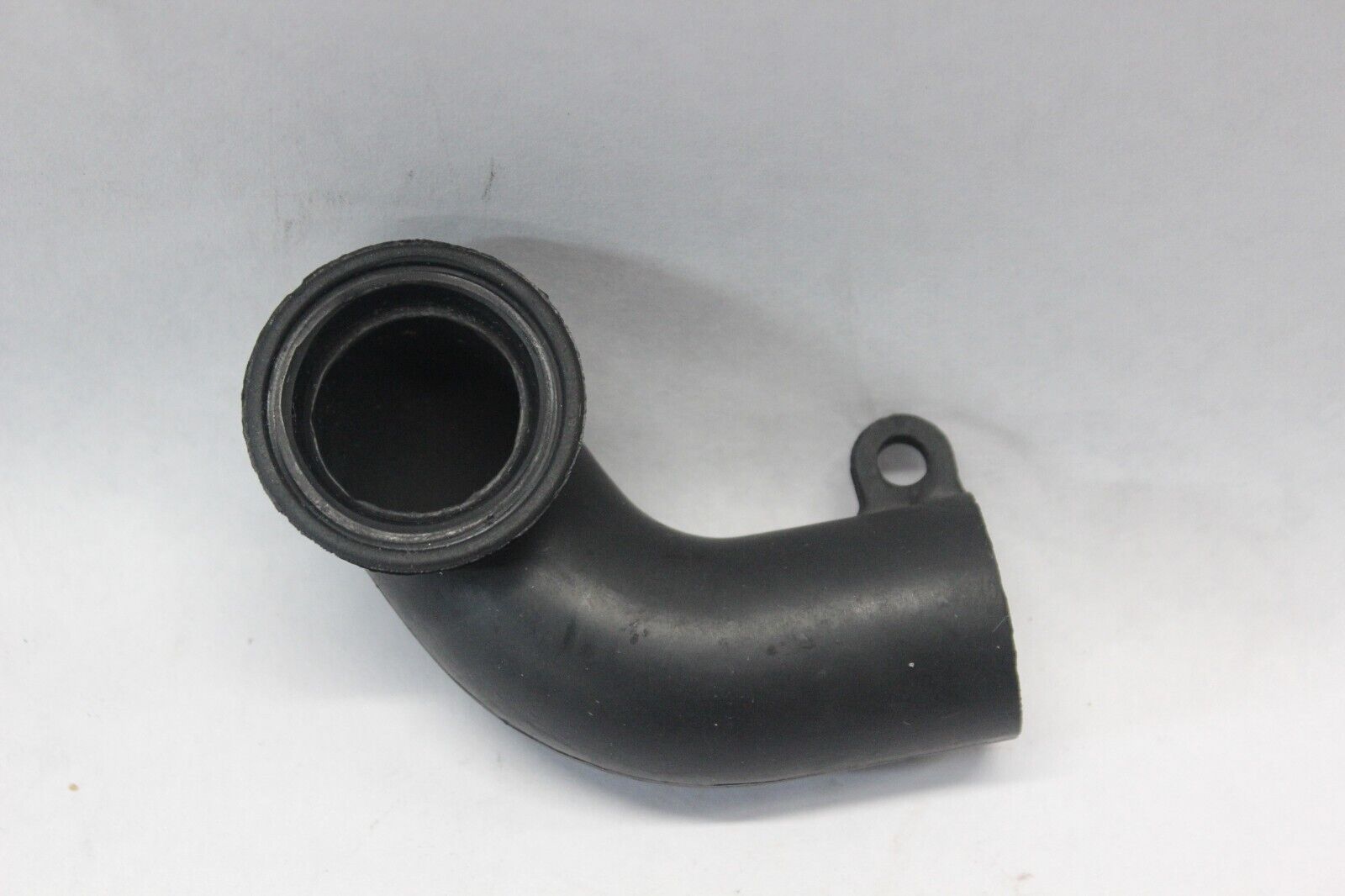 AIR CLEANER INLET TUBE 13891-41F00 2003 VL800 VOLUSIA