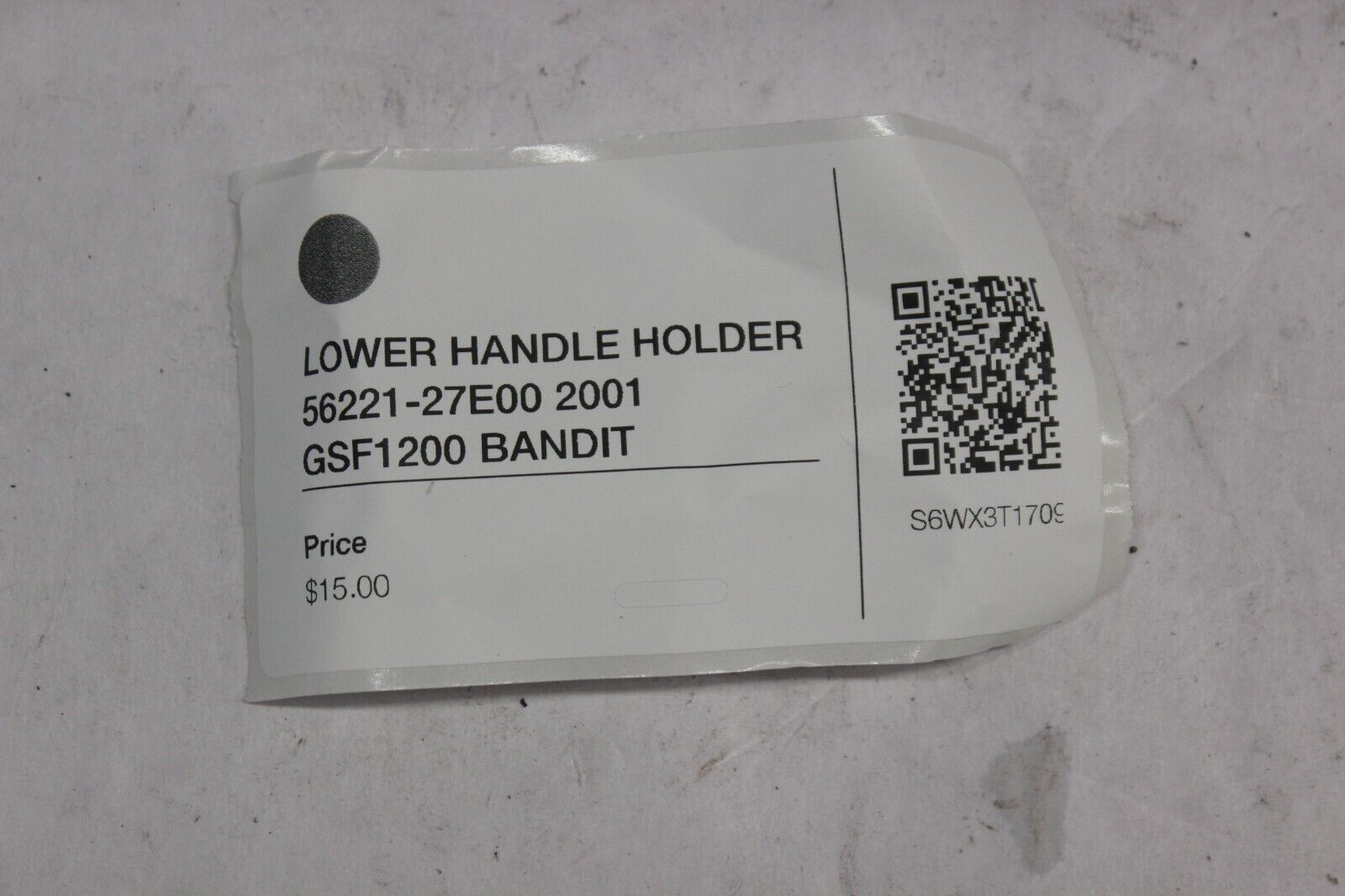 LOWER HANDLE HOLDER 56221-27E00 2001 GSF1200 SUZUKI BANDIT