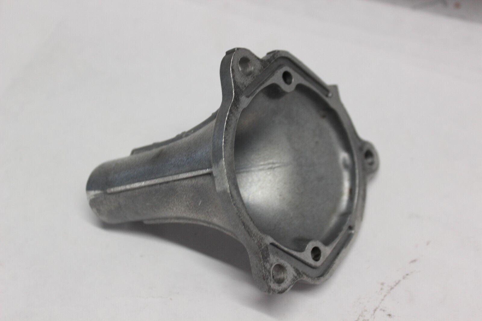 STRAINER COVER 16526-33E00 1999 GSX R600