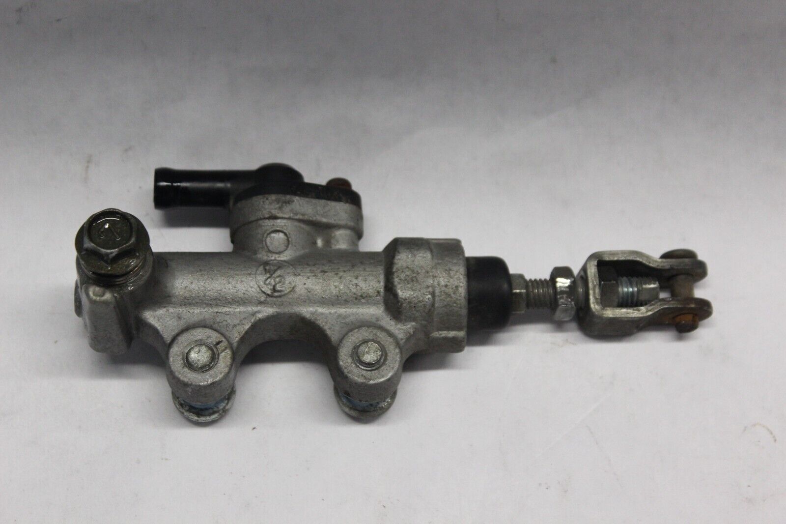 REAR MASTER CYLINDER 69600-17C01 2001 GSF1200 SUZUKI BANDIT