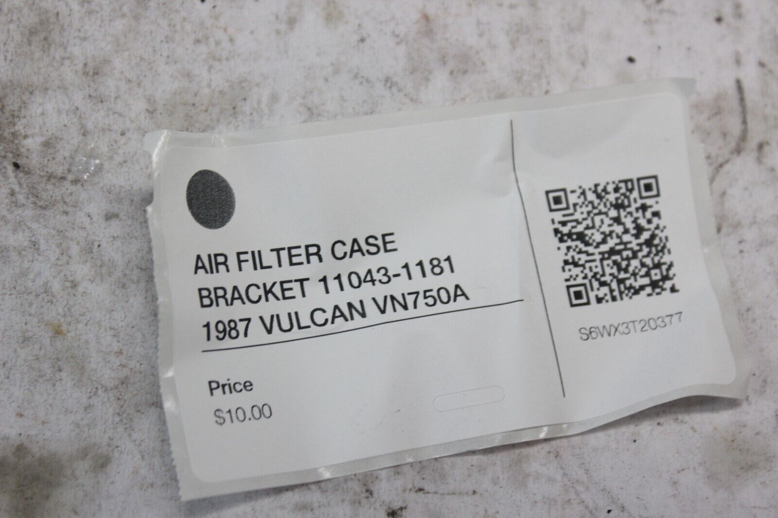 AIR FILTER CASE BRACKET 11043-1181 1987 VULCAN VN750A